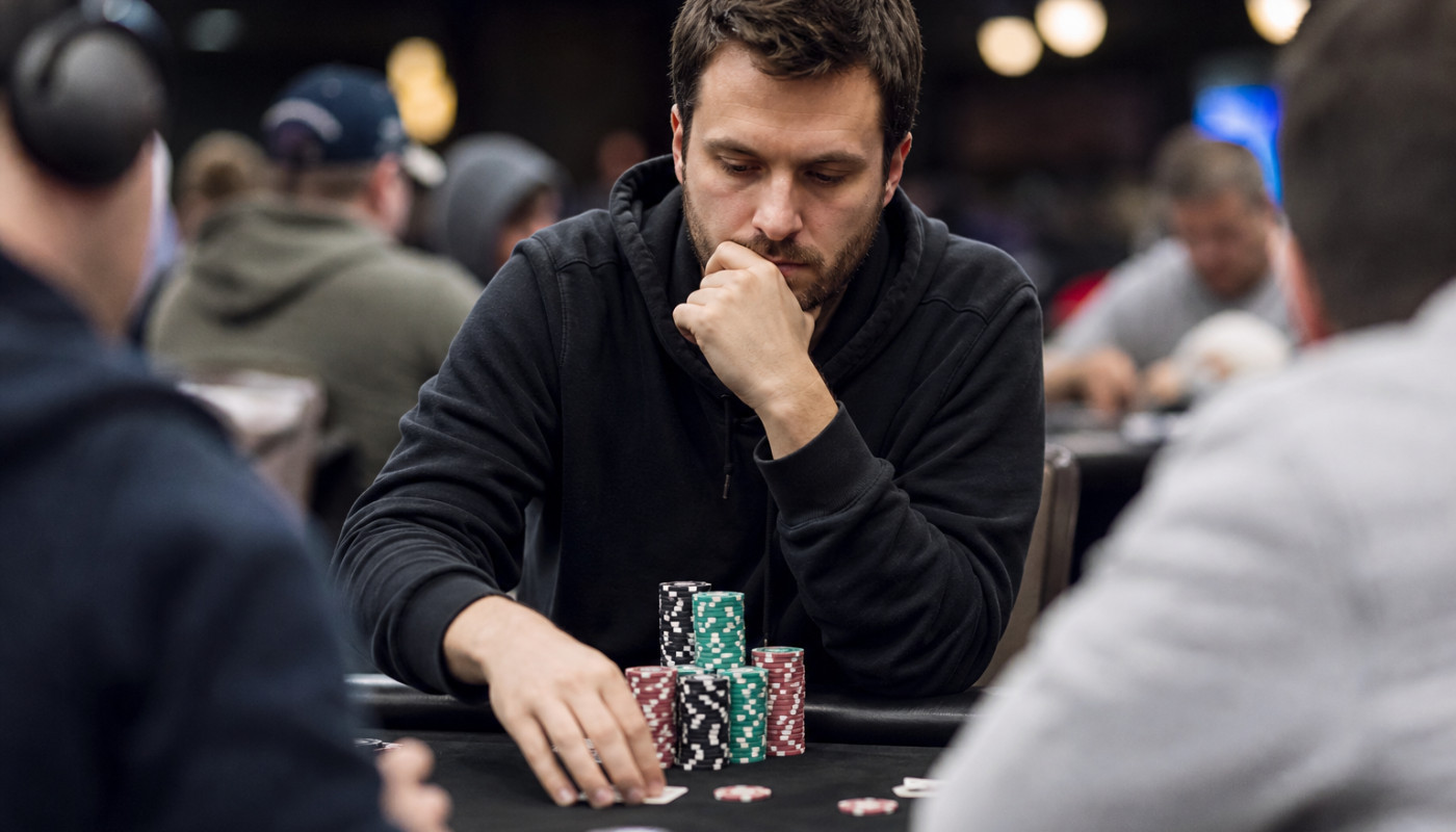 Comment les stratégies de poker influencent-elles les succès en tournoi ?